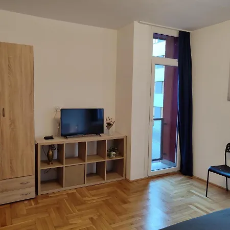 Апартаменты Castle Corner