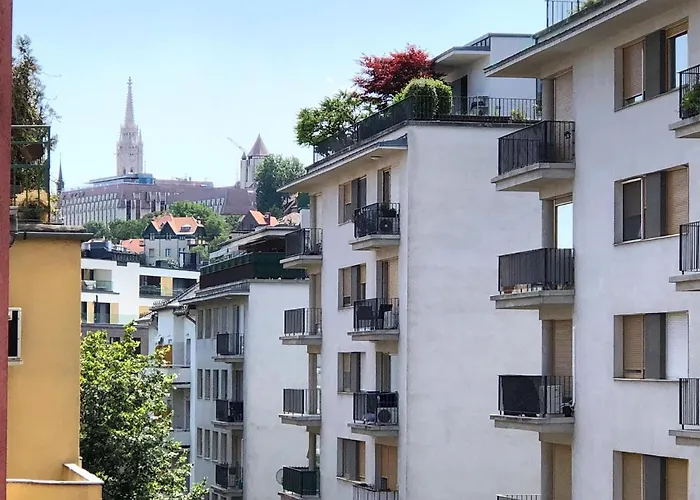 Castle Corner 公寓 *